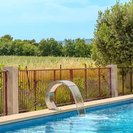 Holiday home Family House For Rent In Roussillon Solandra *
