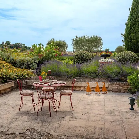 Holiday home Family House For Rent In Roussillon Solandra