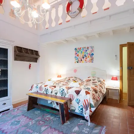 Family House For Rent In Roussillon Solandra