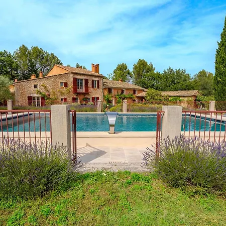 Family House For Rent In Roussillon Solandra *